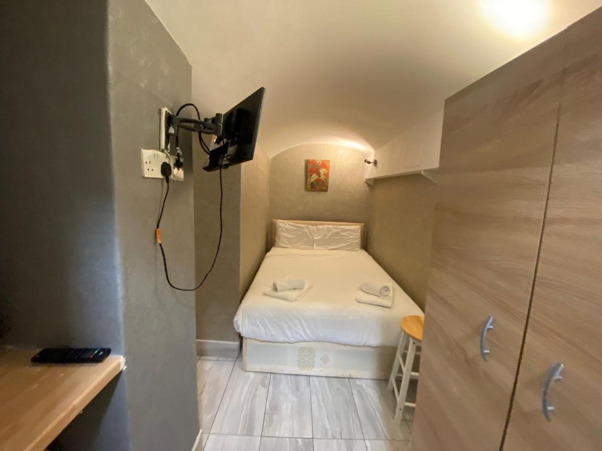 F24- Basement Single Studio Near Paddington Lägenhet London Exteriör bild